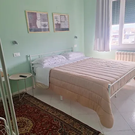 Nonna Anita Palace נארני